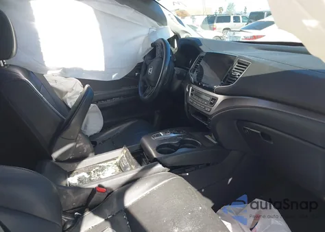 2021 Honda Pilot 2Wd Special Edition z USA, uszkodzony, nr VIN 5FNYF5H28MB010156